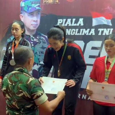 Polwan Berprestasi: Bripda Gaby Raih Juara I Kumite di Piala Panglima TNI 2025
