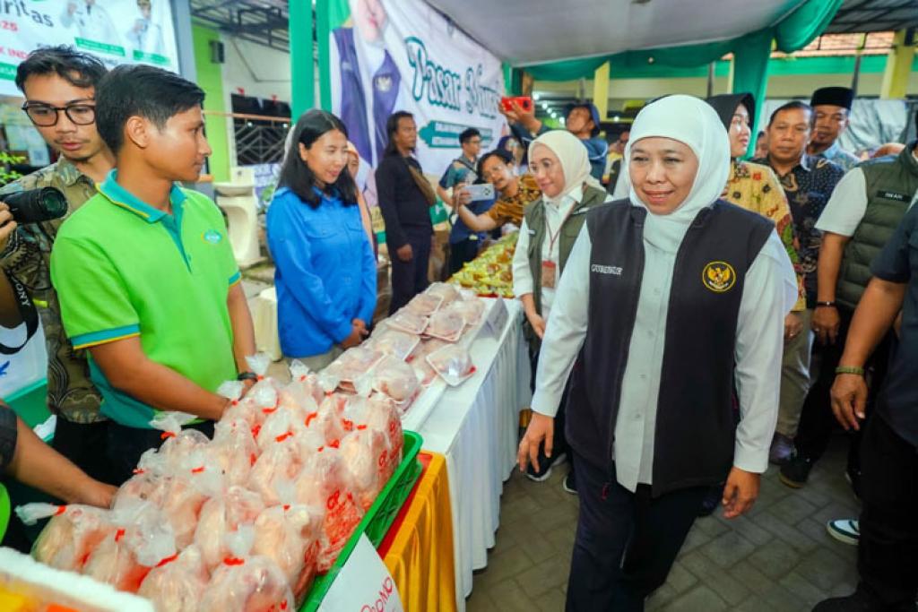 Pasar Murah Waru Sidoarjo, Khofifah Pastikan Harga Sembako Stabil & Terjangkau