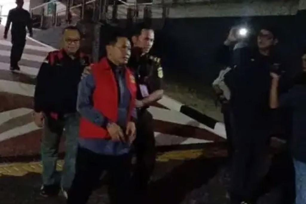 Kejati Jatim Tahan Mantan Pj Bupati Sidoarjo Hudiyono dalam Kasus Korupsi Pengadaan Alat SMK