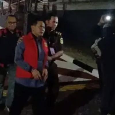 Kejati Jatim Tahan Mantan Pj Bupati Sidoarjo Hudiyono dalam Kasus Korupsi Pengadaan Alat SMK