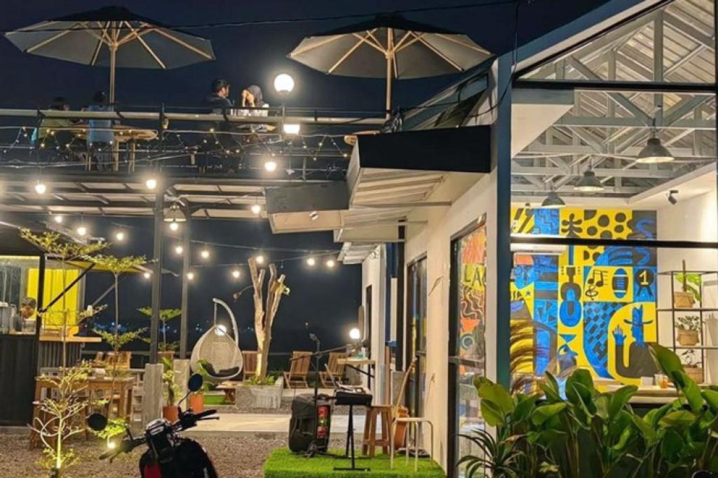 Rekomendasi Tempat Nongkrong Estetik Sidoarjo: Dari Tepi Sawah Hingga Dekat Bandara