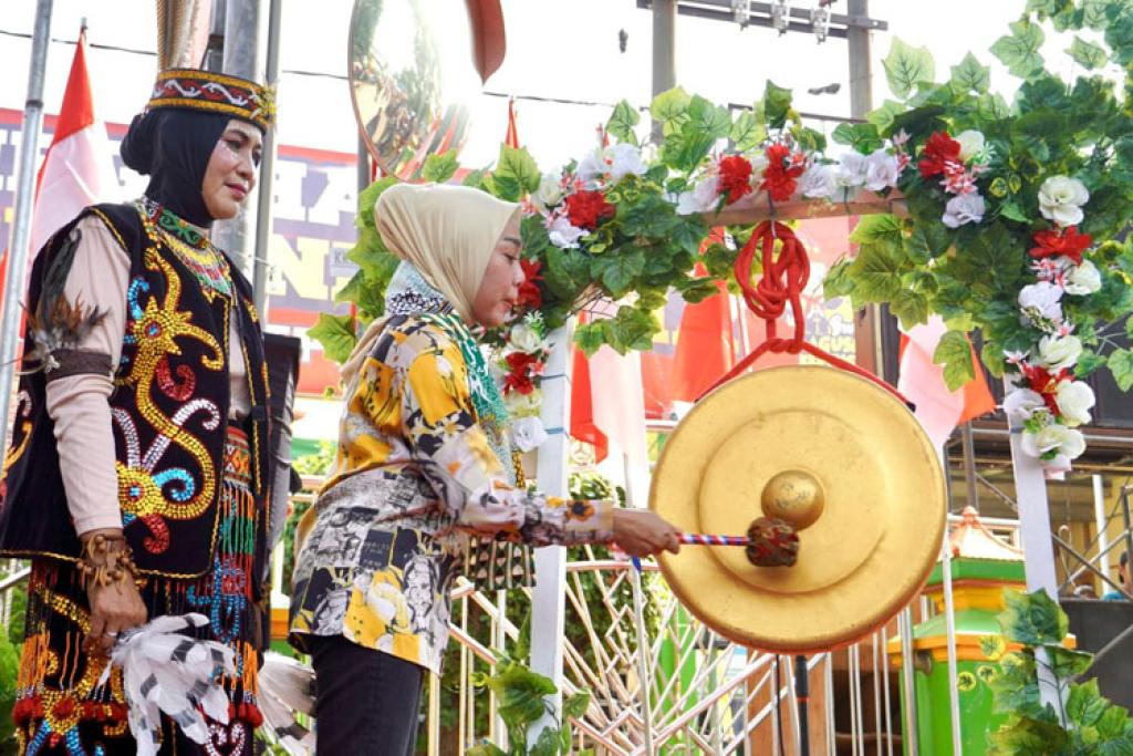 Ketua TP PKK Sidoarjo Buka Kedungsumur Culture Carnival 2025: Budaya Lokal Harus Jadi Karakter