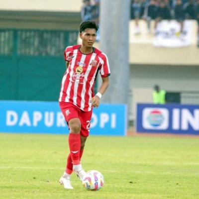 Kapten Deltras FC Rintis Bisnis Barbershop Jelang Pensiun